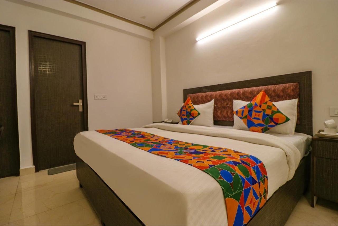 Fabexpress Dolphin International Near Delhi Airport Hotell New Delhi Eksteriør bilde