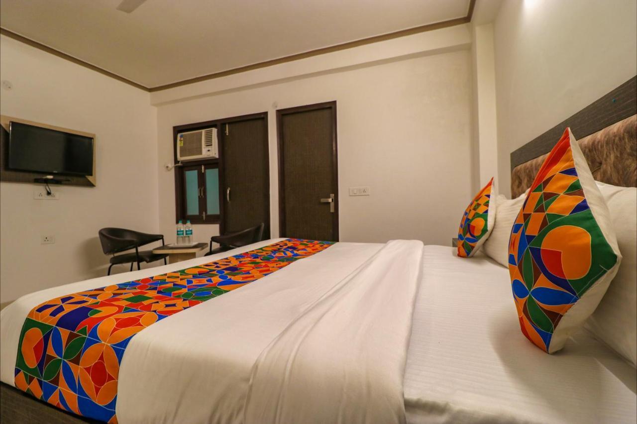 Fabexpress Dolphin International Near Delhi Airport Hotell New Delhi Eksteriør bilde
